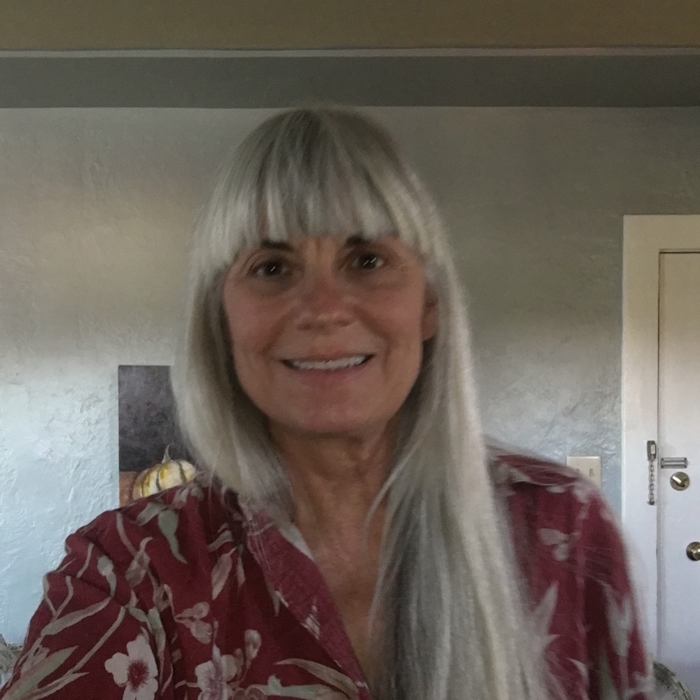 Meet your Posher, Carolyn